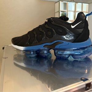 Vapor max air plus men’s 9.5 black blue